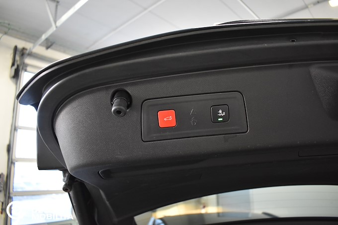 PEUGEOT 508 BlueHDi 130 Stop&Start EAT8 SW Allure Pack